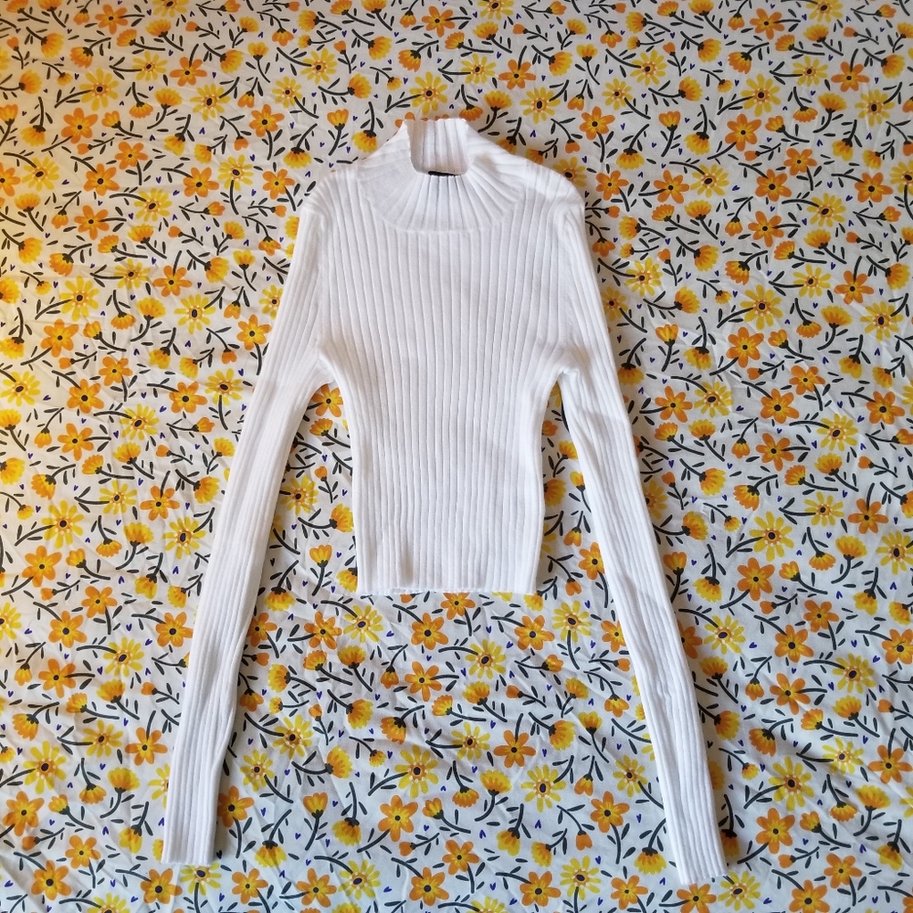 Kendall & Kylie Ribbed Mock Neck Crop Top